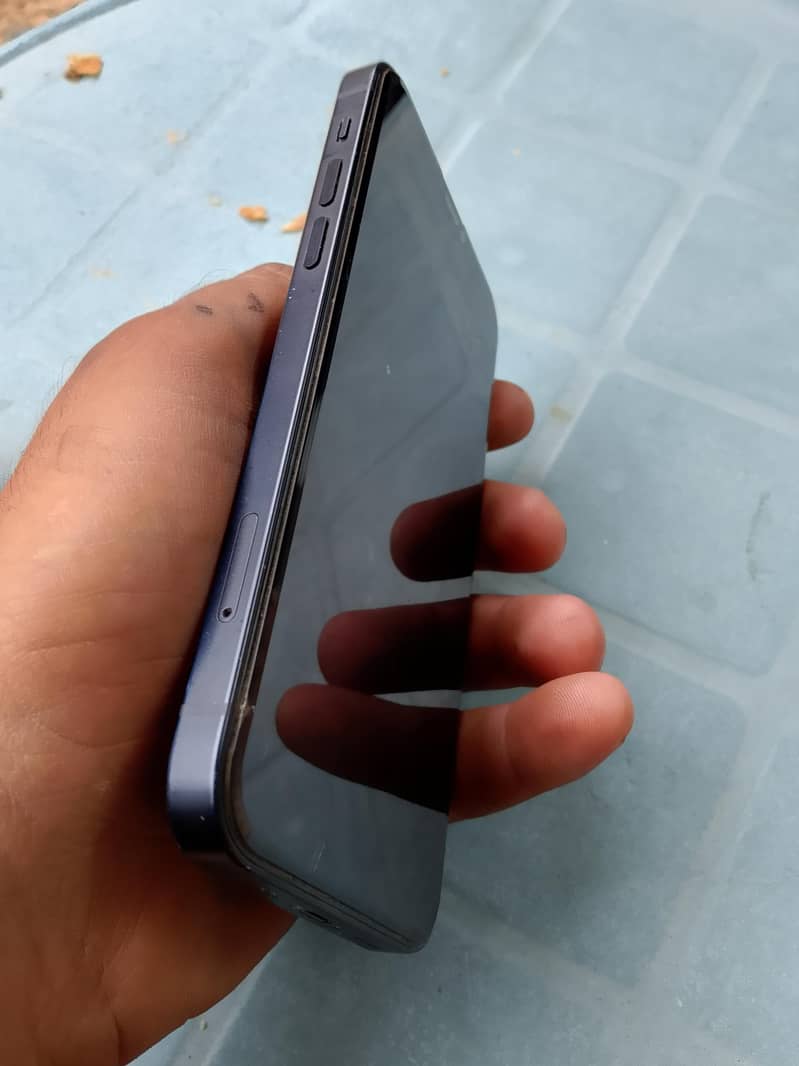 Apple iPhone 12 2