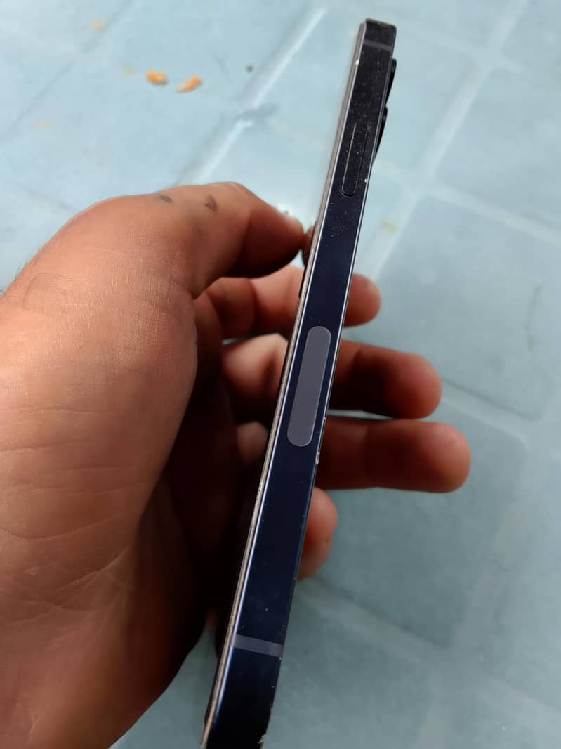 Apple iPhone 12 5
