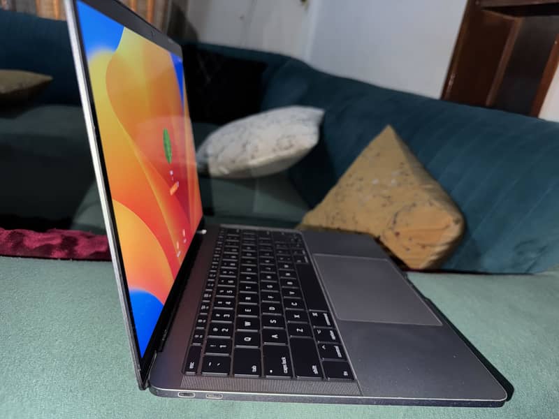 Apple MacBook Pro 2017 2