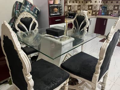 daining tabel with chair