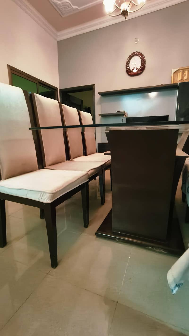 Dining table With 8 Chairs 3