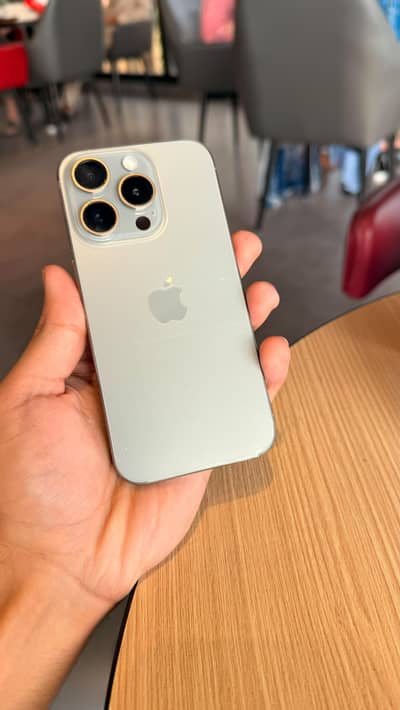 Apple iPhone 15 Pro