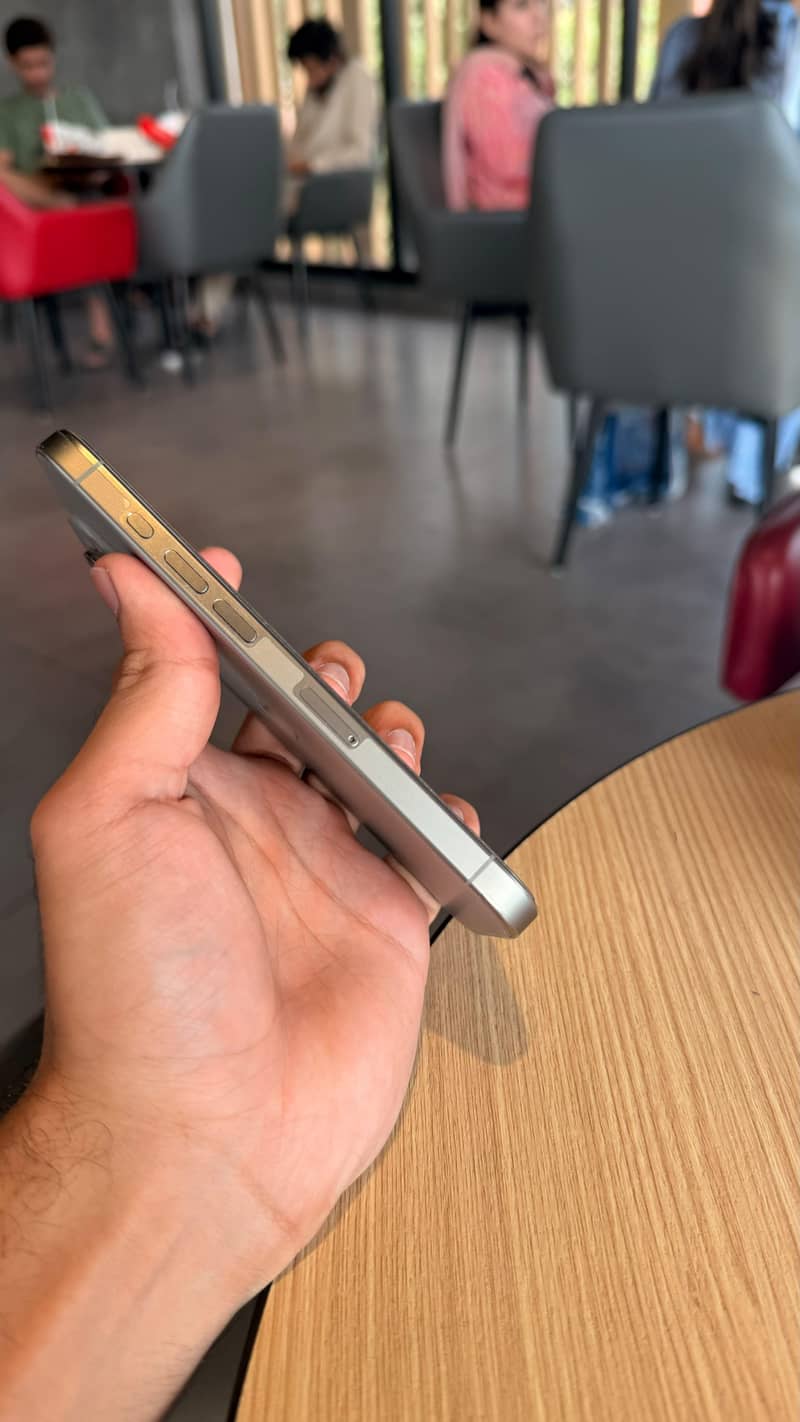 Apple iPhone 15 Pro 5