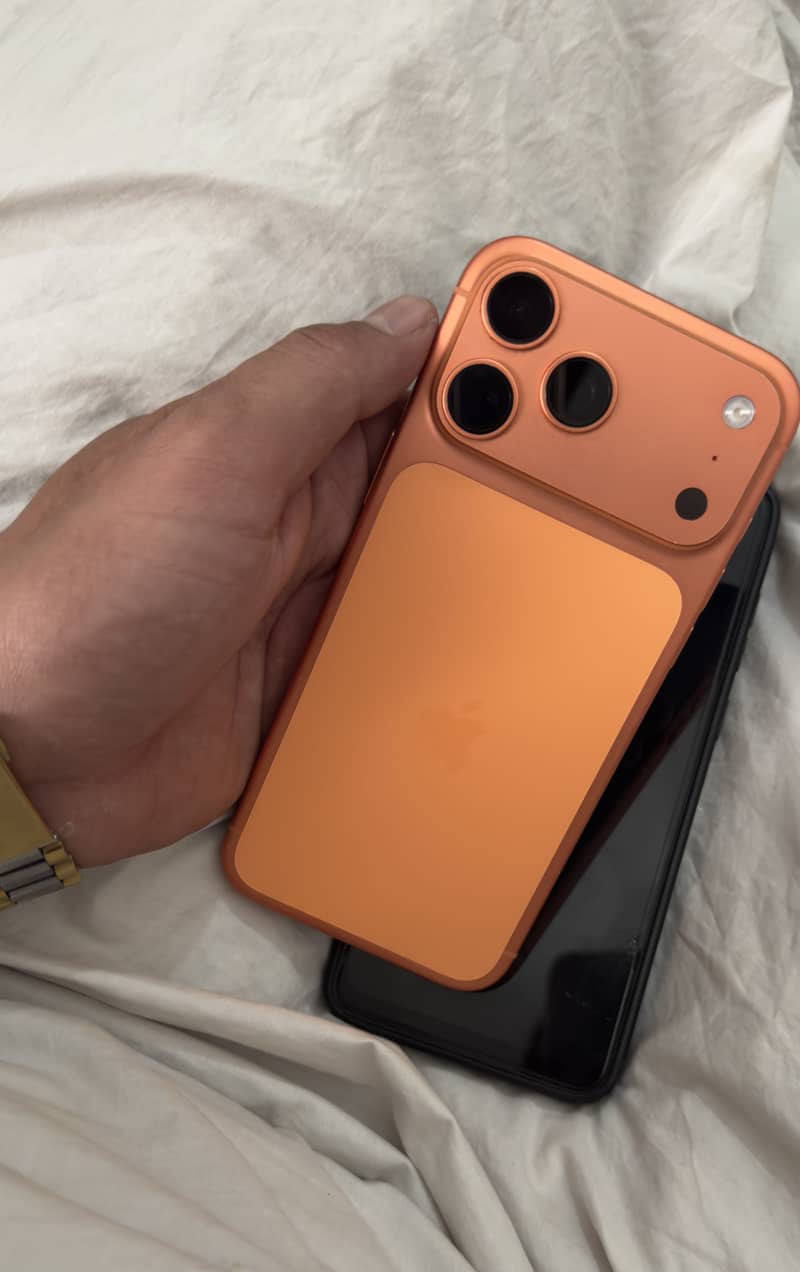 Apple iPhone 17 Pro Max 0