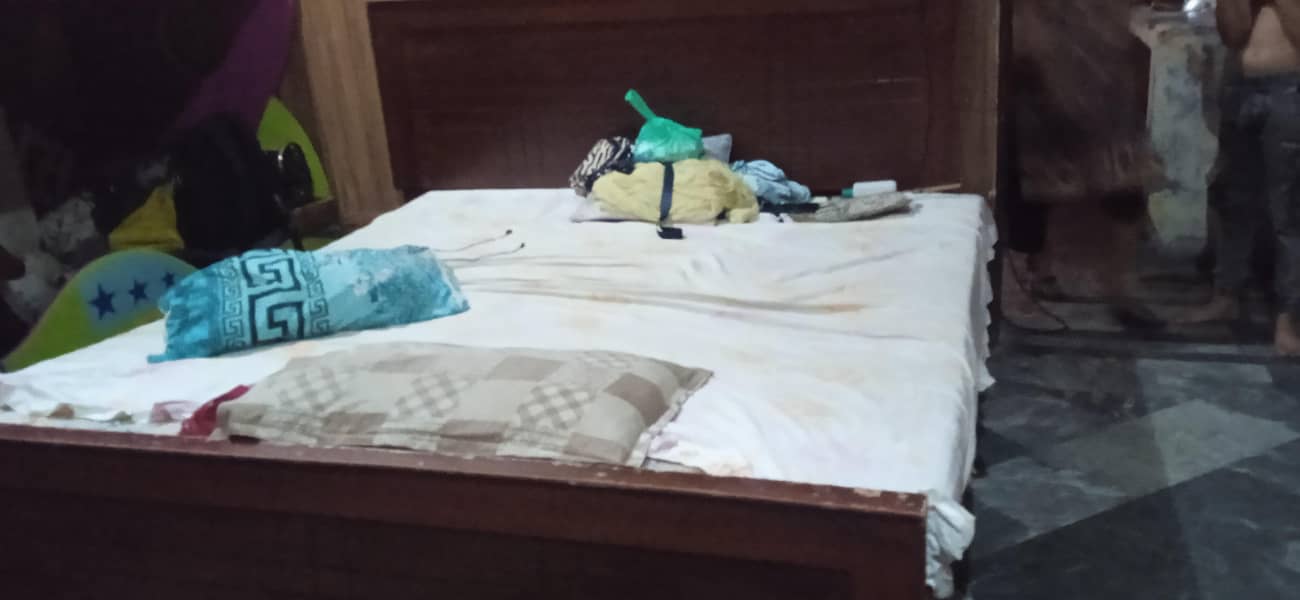 double bed 0