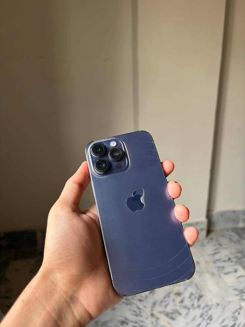 Apple iPhone 14 Pro Max 1