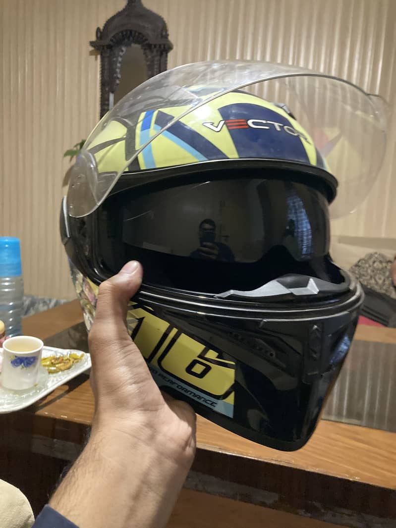 Dot Certified Vector Helmet New Condition 0