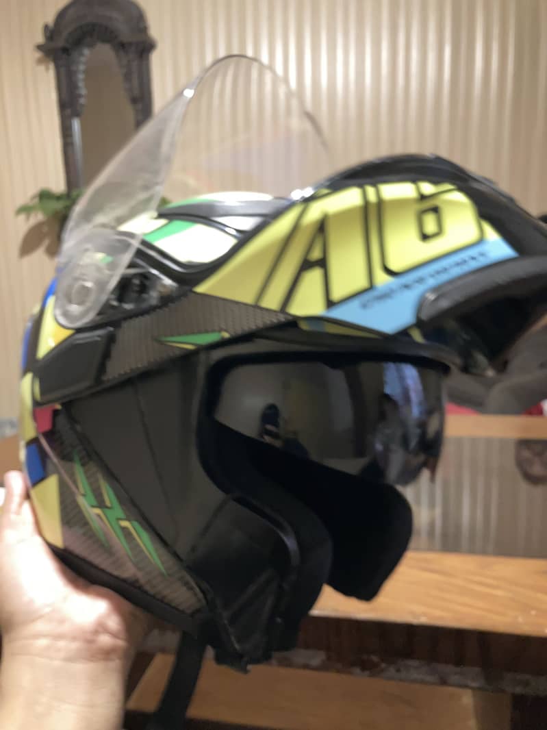 Dot Certified Vector Helmet New Condition 4