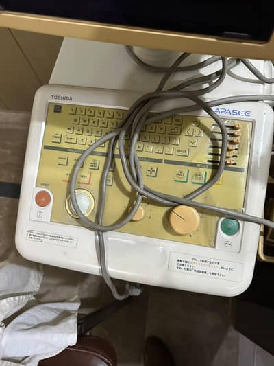 Used Ultrasound Machine in good condition and Protein Analyser for Sal