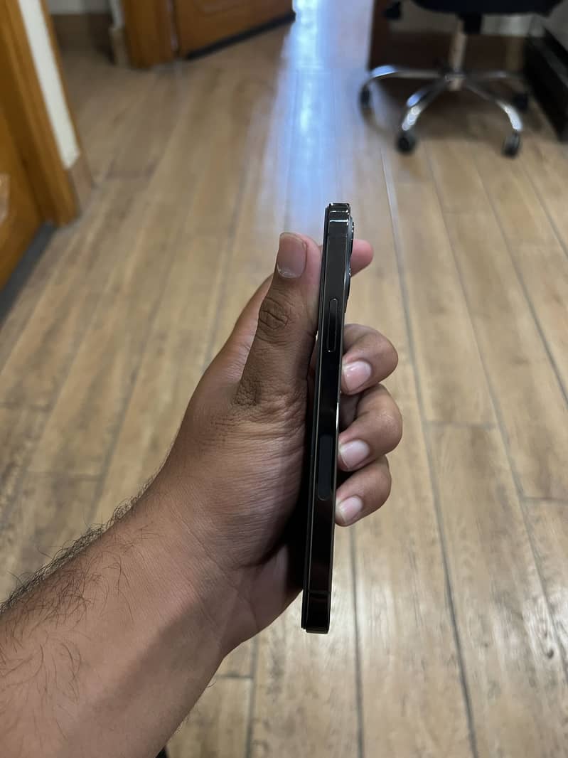 Apple iPhone 12 Pro 6