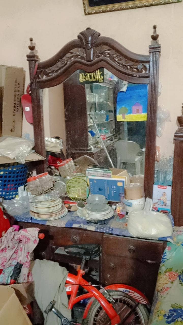 بیڈ، ڈریسنگ اور شوکیس سیل کے لیے 1
