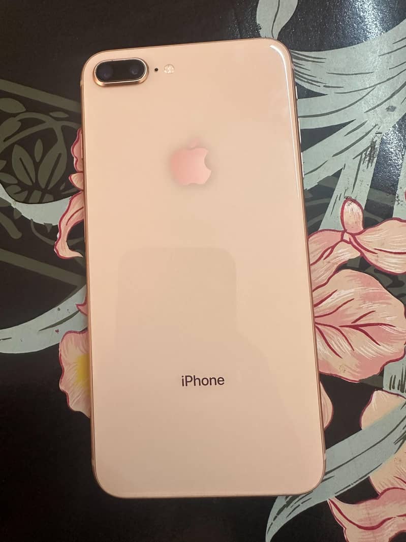 Apple iPhone 8 Plus 2