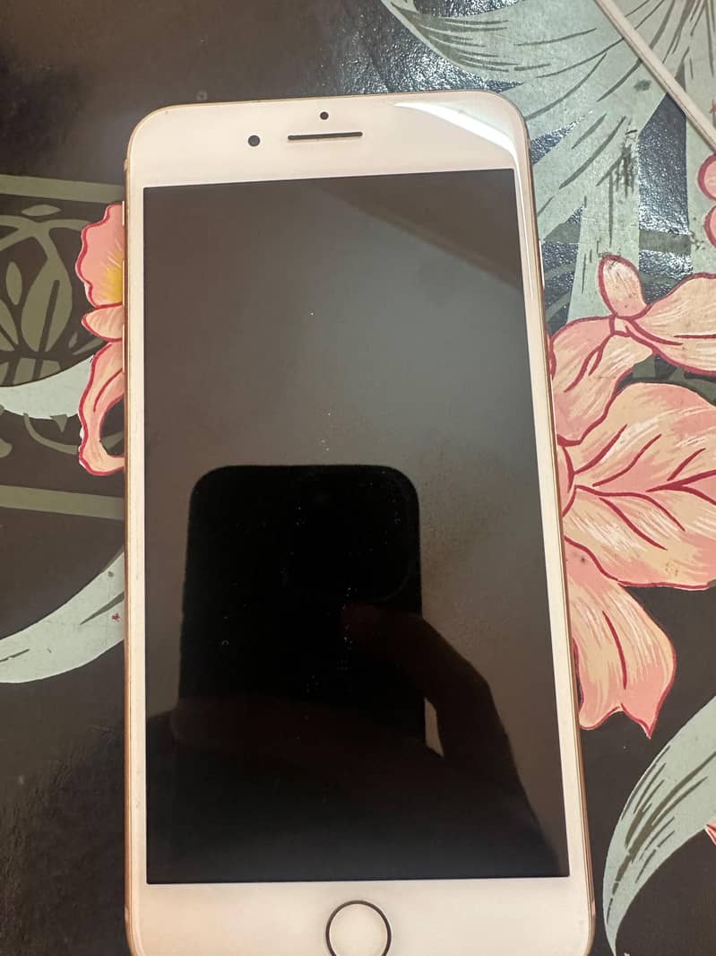 Apple iPhone 8 Plus 6
