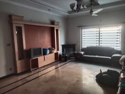 Kanal upper portion for rent bahria town phase 4