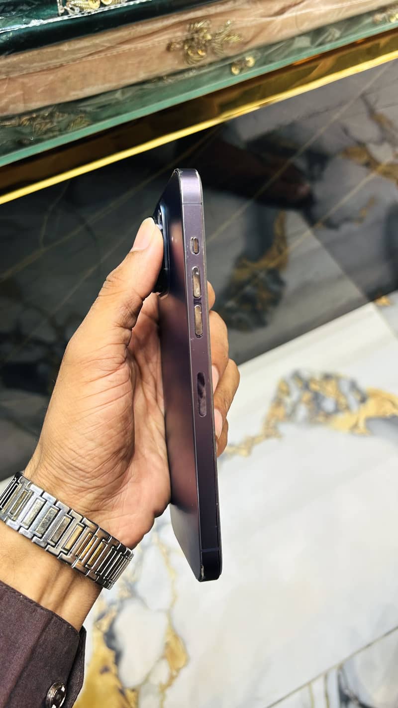 Apple iPhone 14 Pro Max 4