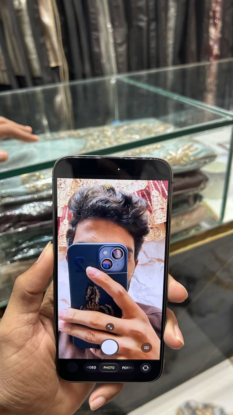 Apple iPhone 14 Pro Max 12