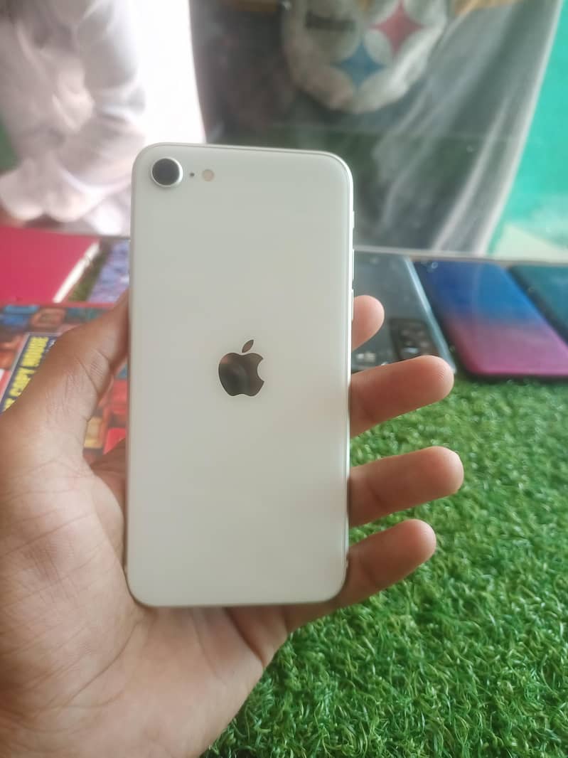 iphone SE waterpack 3