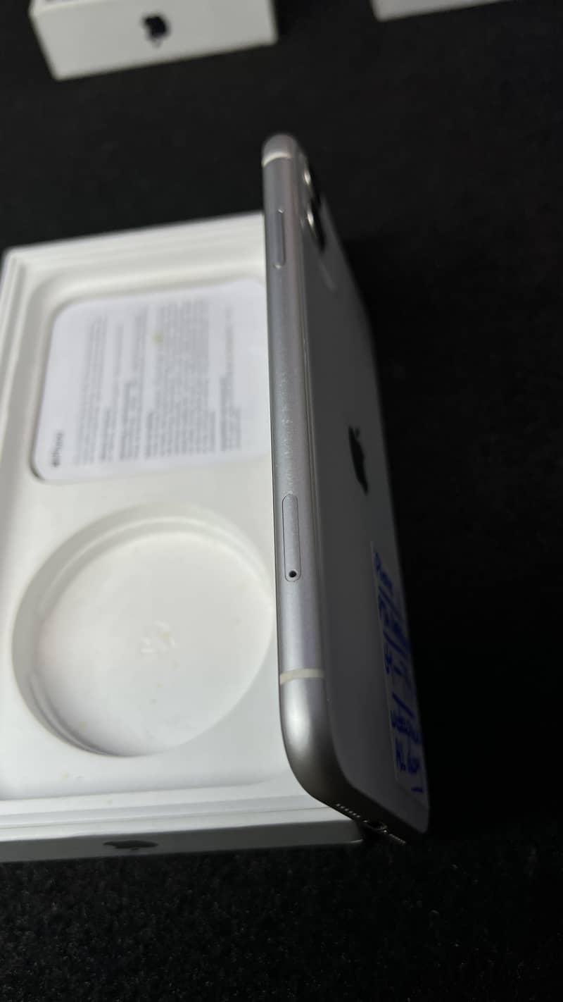 Apple iPhone 11 2