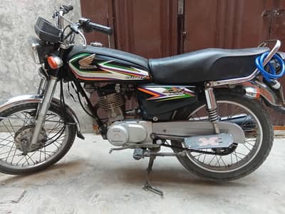 Honda CG 125 kick-start black colour. good condition