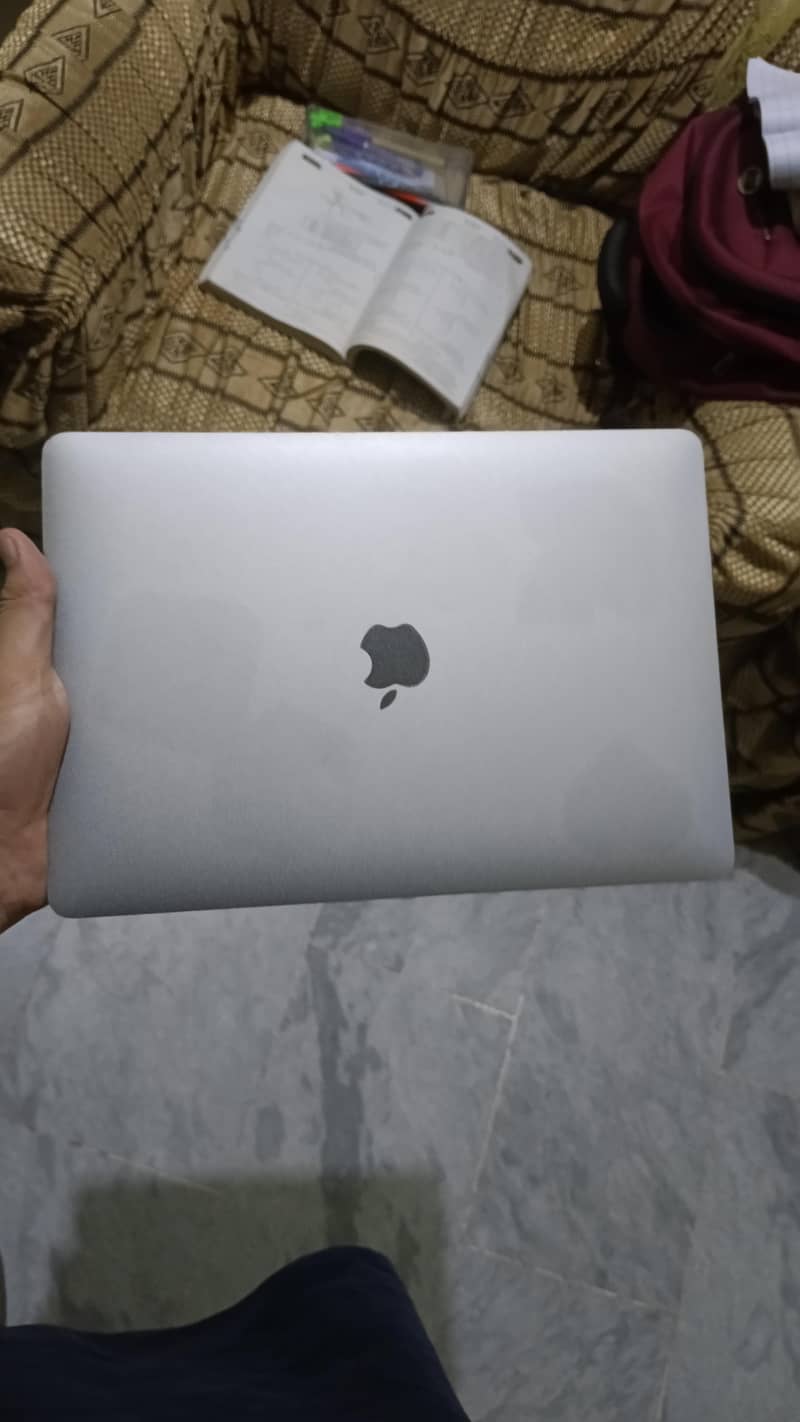 Apple MacBook M1 0