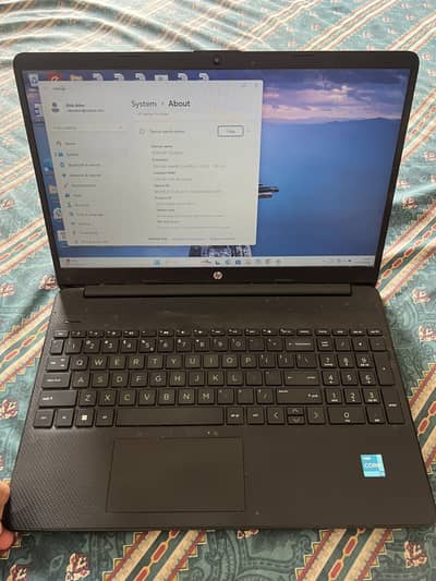 HP - Intel Core i3-1215U