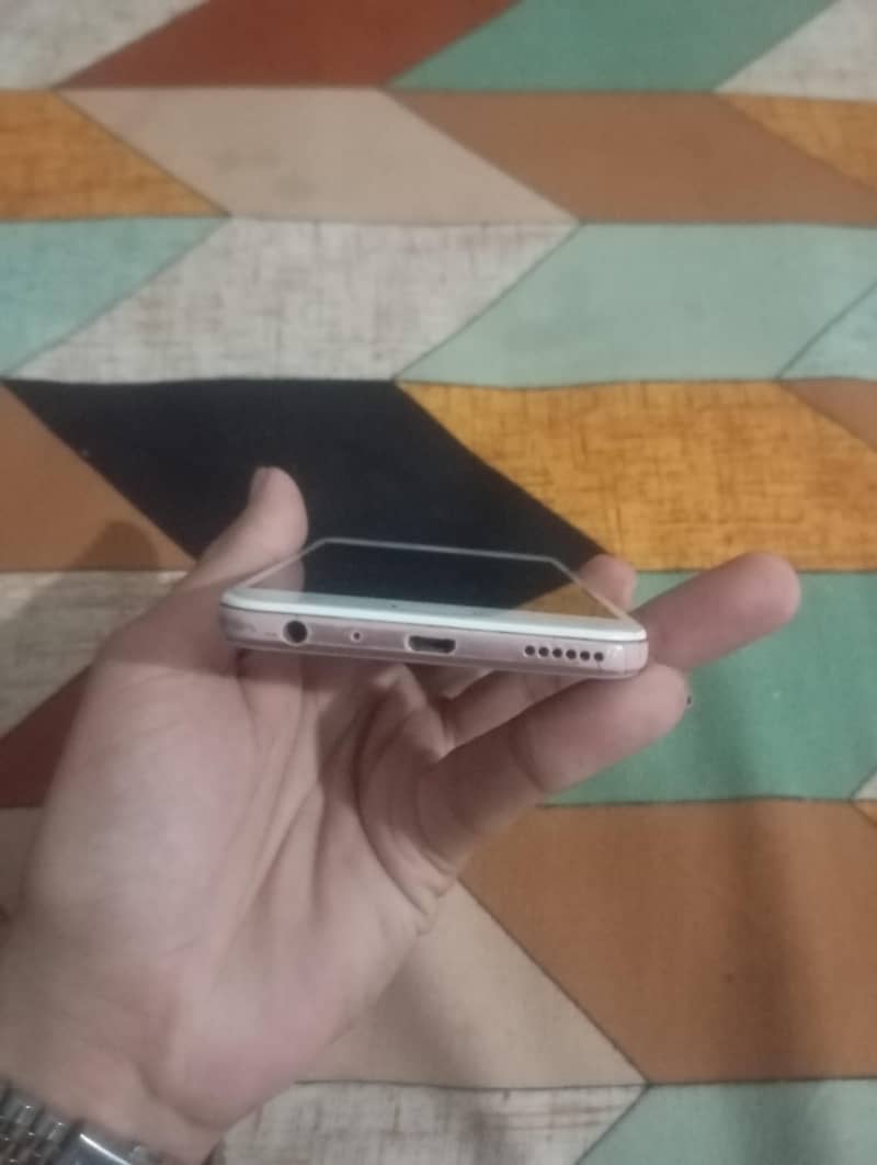 OPPO A57 4