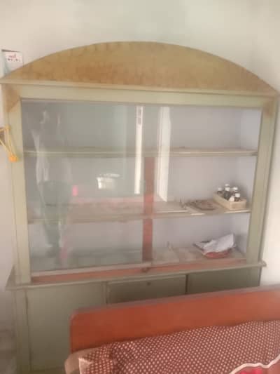 dressing table & bartan almari