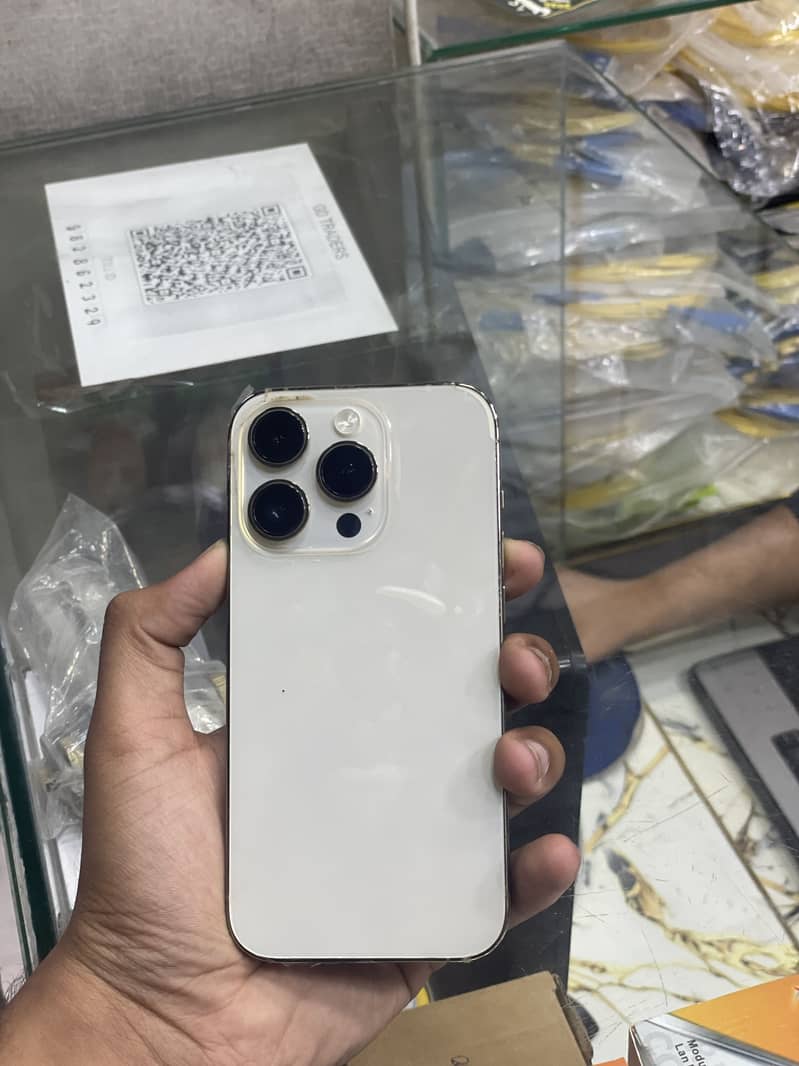 Apple iPhone 14 Pro Max 2