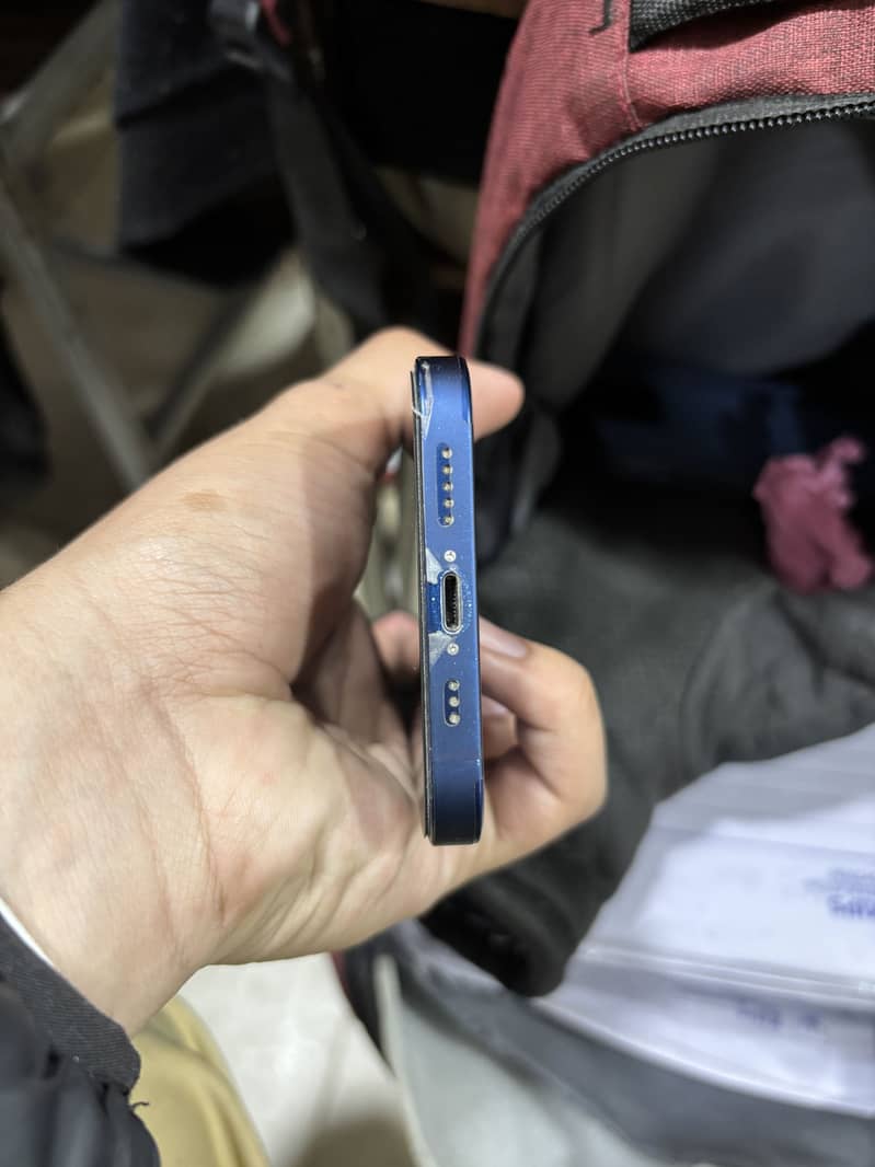 Apple iPhone 12 5
