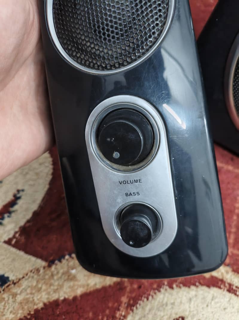 Logitech speaker system z523 2
