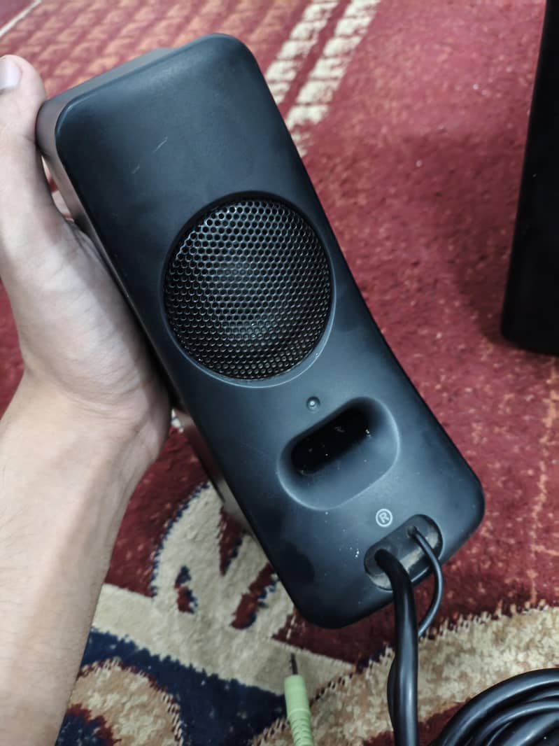 Logitech speaker system z523 3