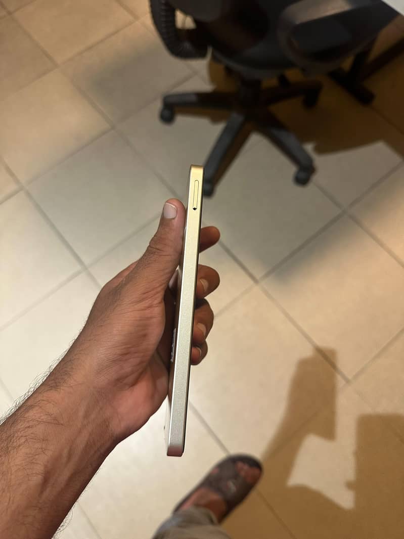 Samsung Mobile A06 3