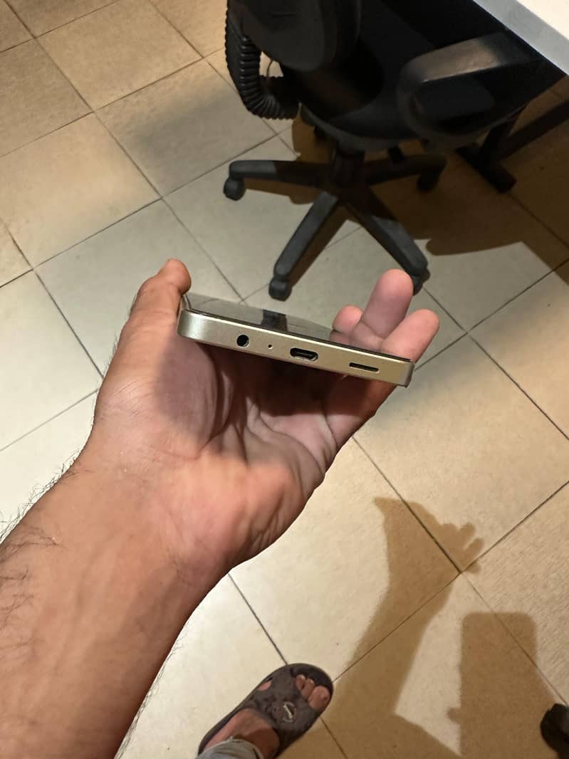 Samsung Mobile A06 5