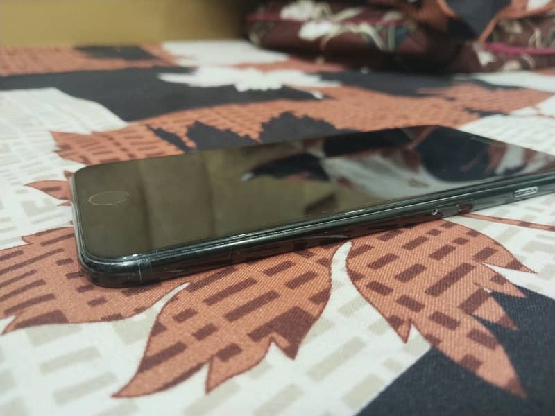 Apple iPhone 7 Plus 1