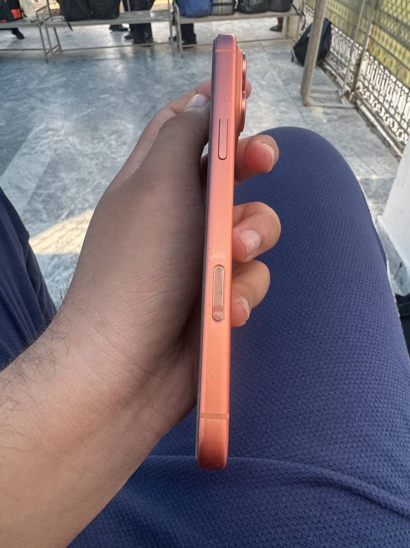 Apple iPhone 17 Pro Max 1