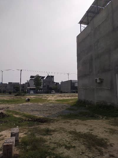 4 Marla Commercial Plot For Sale In Paragon City