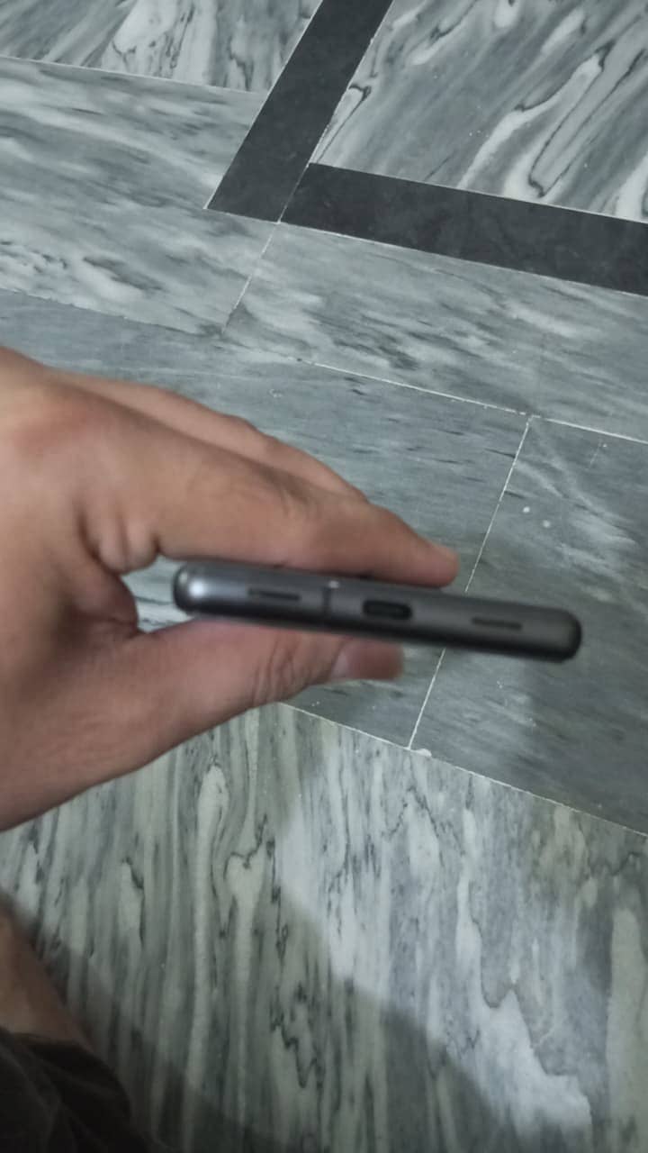 Google Pixel 7a 4