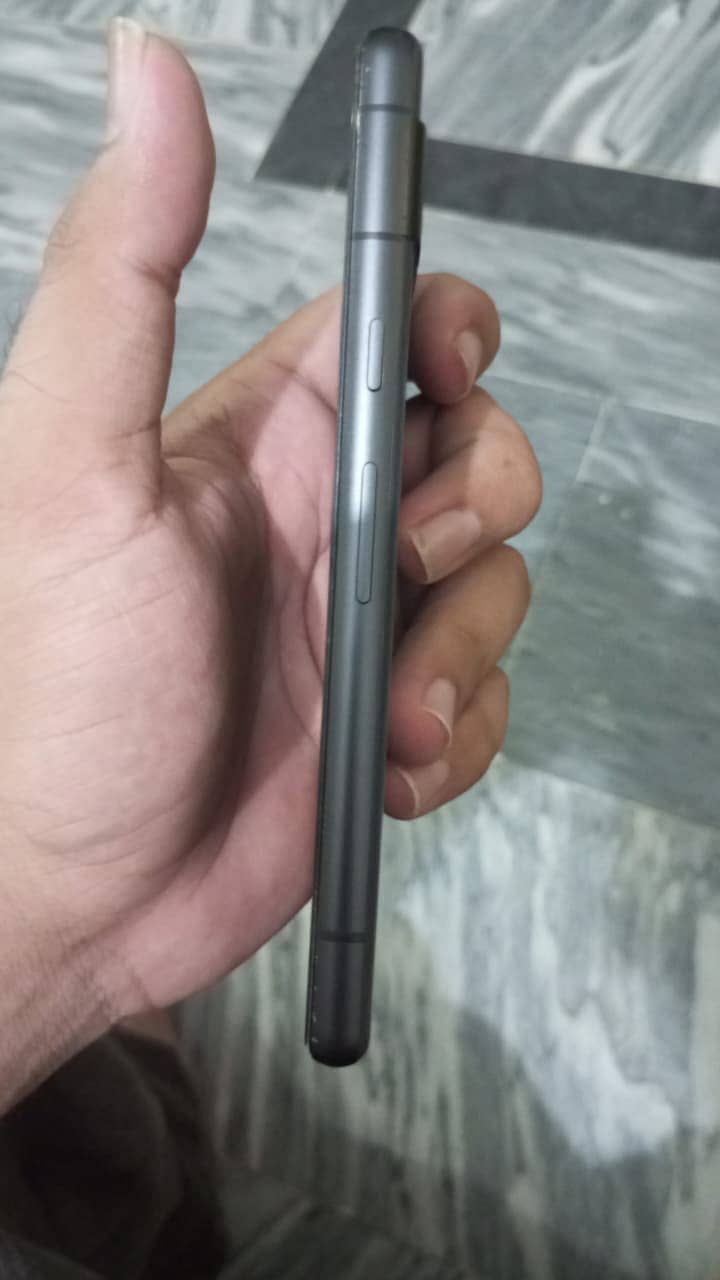 Google Pixel 7a 5