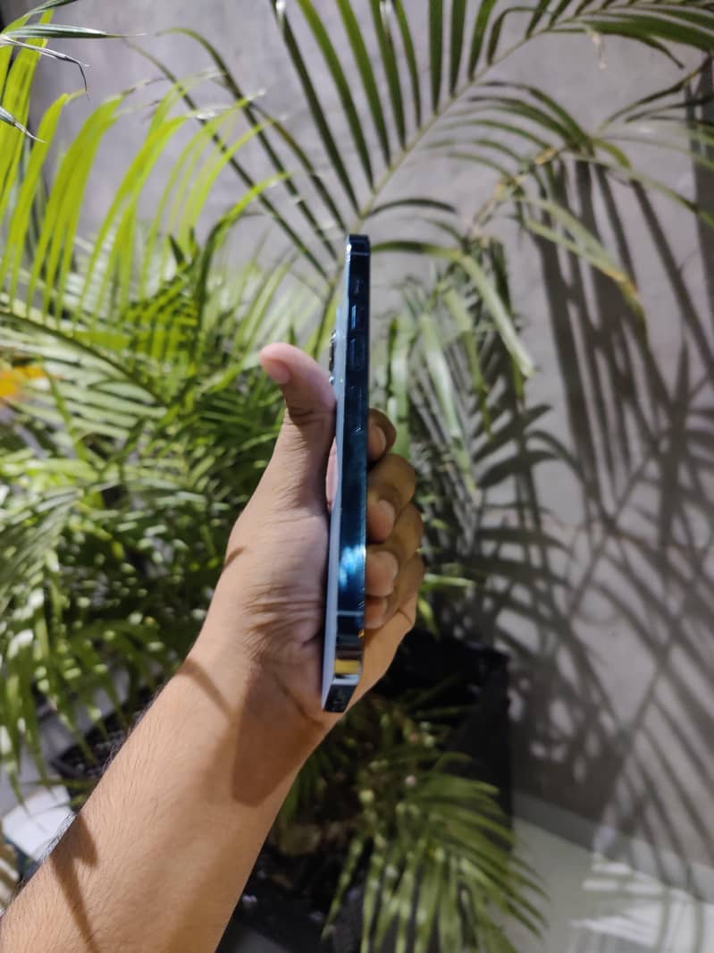iPhone 13 Pro Max 3