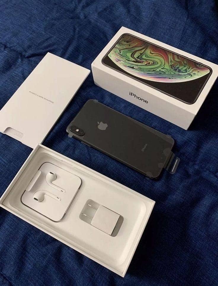 Apple iPhone XS Max 3