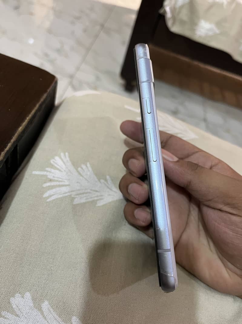 Google Pixel 7a 4