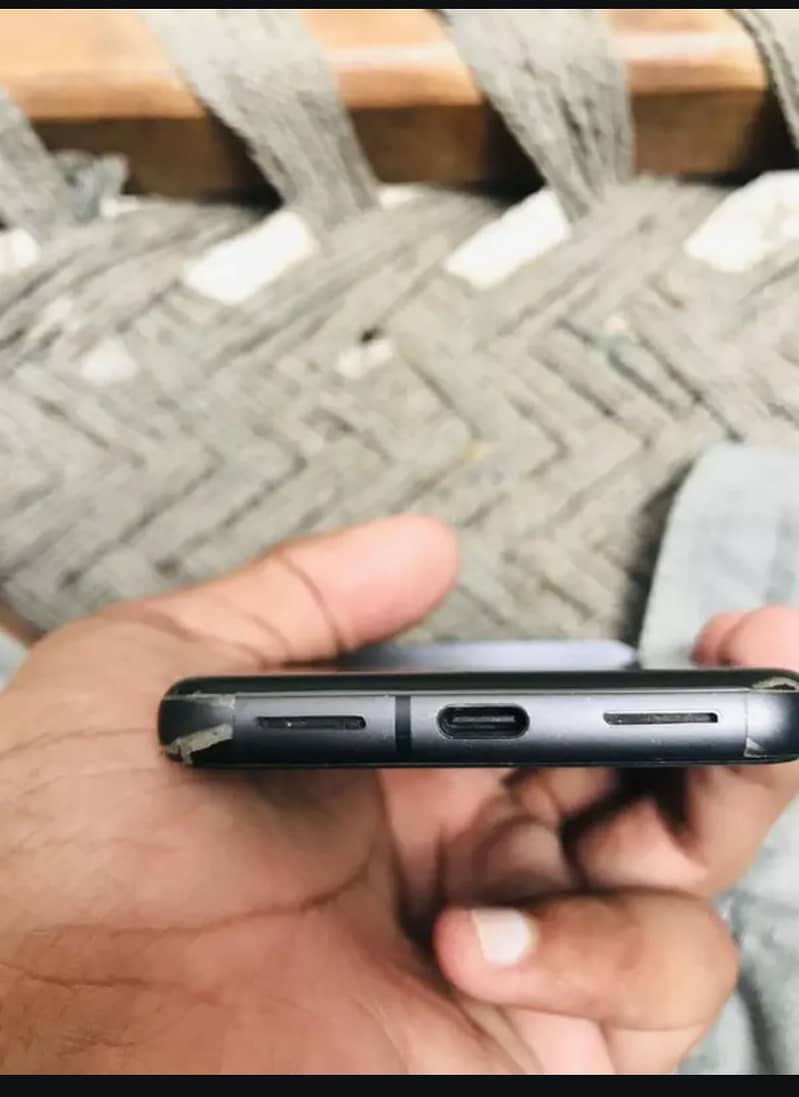 Google Pixel 8 3
