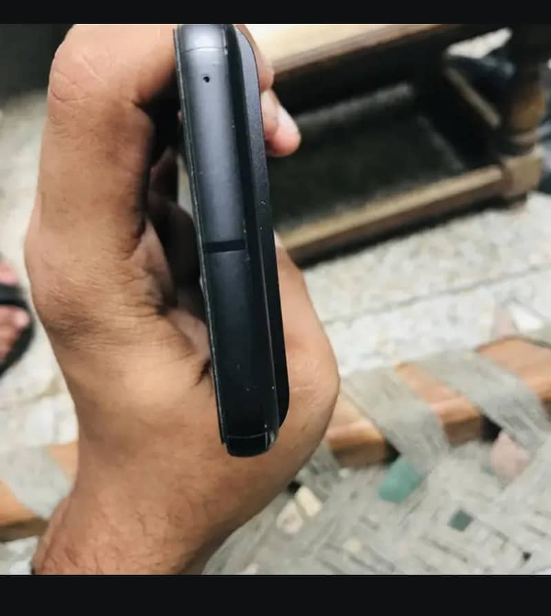 Google Pixel 8 4