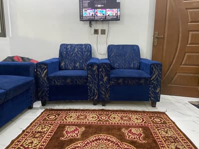 Sale out sofa set