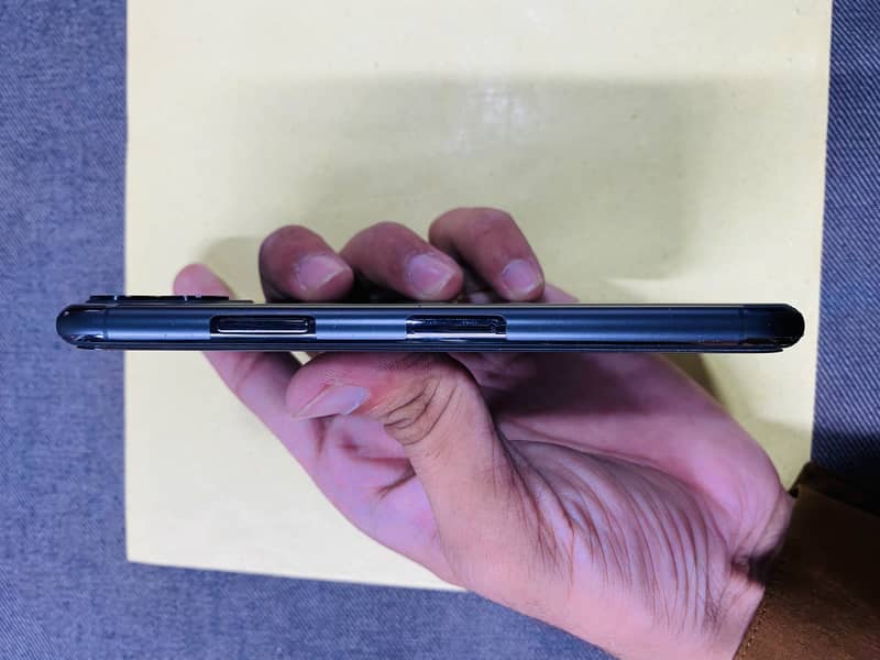 Apple iPhone 11 Pro 3