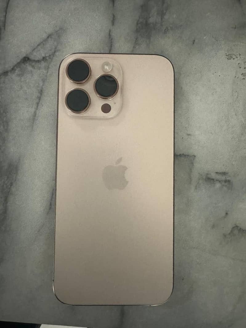 Apple iPhone 16 Pro Max 0