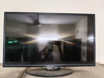 32 inches Ecostar LCD for sale