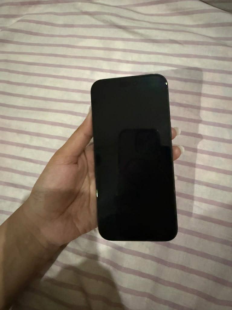 Apple iPhone 15 Pro Max 3