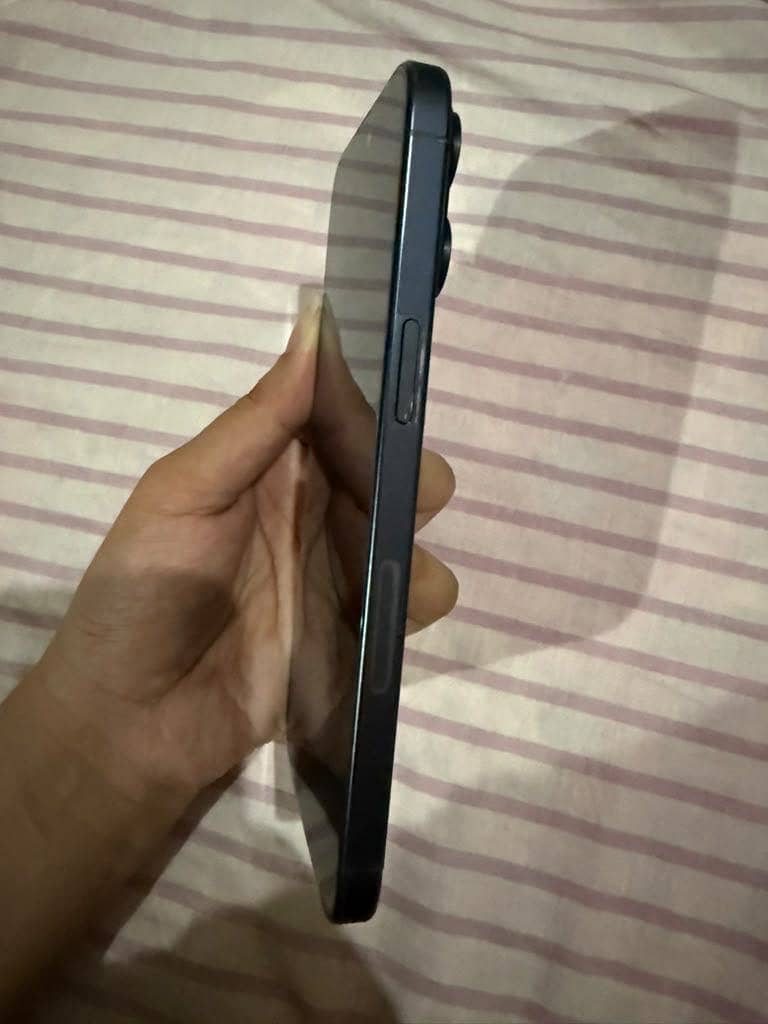 Apple iPhone 15 Pro Max 5