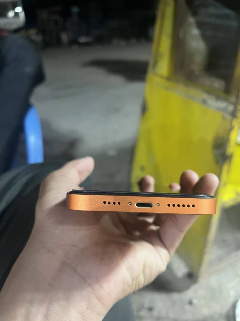 Apple iPhone XR 4